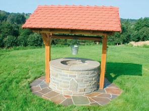 Brunnen aus Bergischer Grauwacke